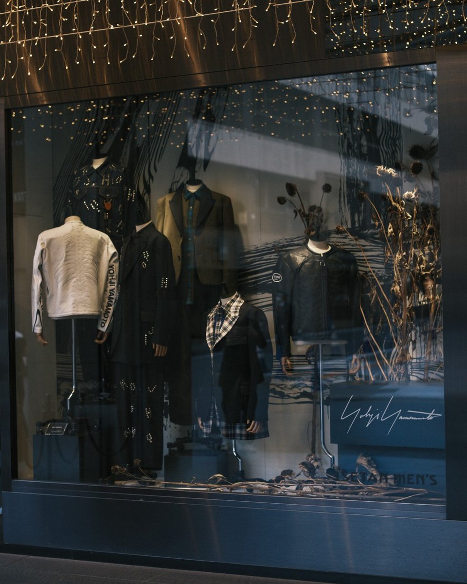 スカイ　店コード:13 吉・伊勢丹怪 ヨウジヤマモト プールオム＞がメンズ館1階 ザ・ステージにて、「2025