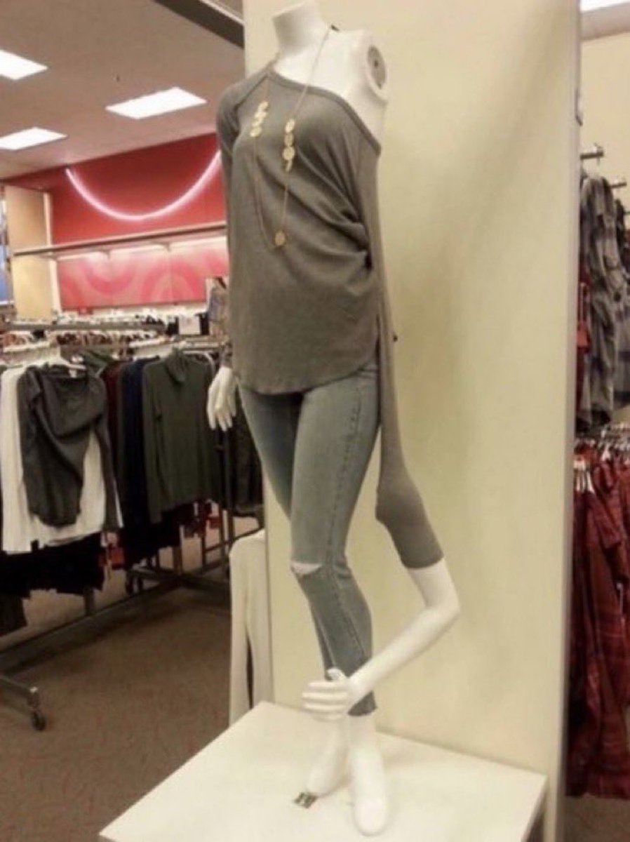 NoContextBrits's tweet image. Another unrealistic beauty standard.