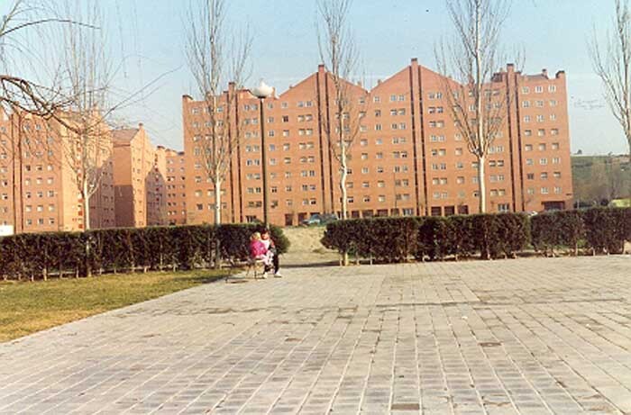 📷Colonia de los taxistas, 1991. Colección “Madrileños” (Mª Dolores Arroyo Fernández), ARCM.