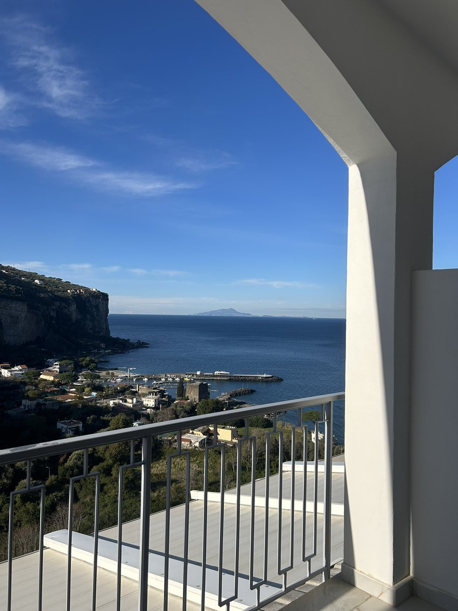 Bon dia!! Avui sense núvols!! ❤️