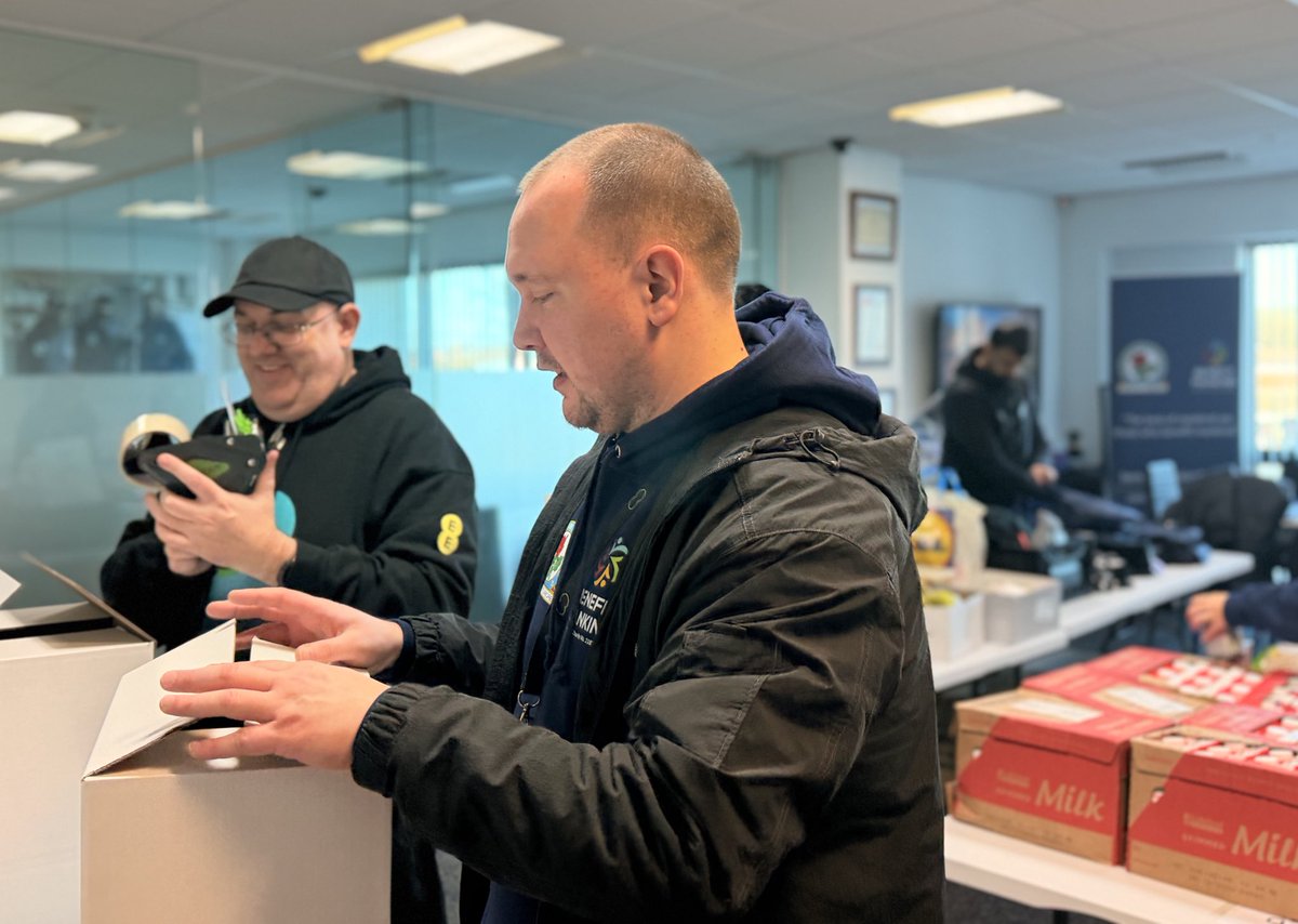 Benefit_Mankind's tweet image. We speak different languages, live in different places, and carry different stories - yet our hearts beat for the same things: safety, love, dignity, and peace. It’s easy to divide, but powerful to remember: we are all the same. ❤️🙏