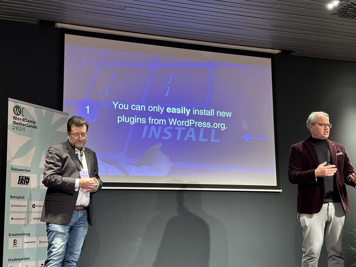 TacoVerdo's tweet image. There are at least four issues with the current way of doing WordPress plugin updates, @karimmarucchi and @jdevalk explain at #WCNL.