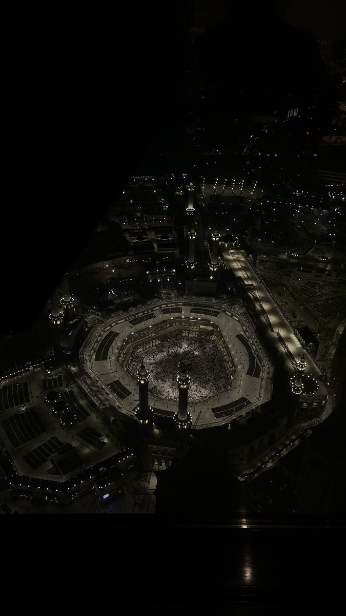 aiixa28's tweet photo. اللهم زِدْ هَذَا البَيْتَ تشريفًا وتعظيمًا وتكريمًا ومهابة، وزِدْ من شر��ّفه وكرمه تشريفًا وتكريمًا وتعظيمًا وبرًّا . https://t.co/pyGb74P6j2