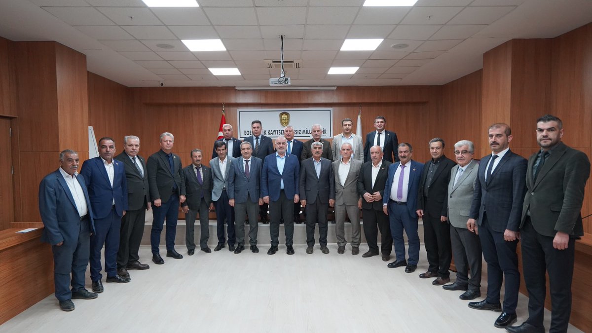 Adıyaman İl Genel Meclisi’nin Kasım Ayı Bütçe Görüşmeleri toplantısına katılım sağladık.

İl Genel Meclisi Başkanı Mehmet Can Erdoğan ve değerli meclis üyelerimizle bir araya gelerek, şehrimizin 2026 yılı bütçe çalışmalarına dair bilgi alışverişinde bulunduk. 

Ortak hedefimiz,