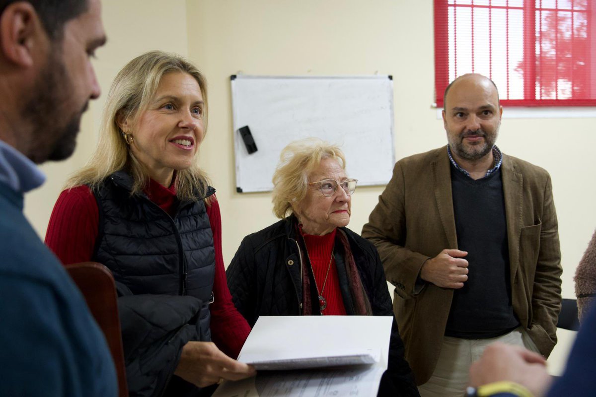 ‼️Encuentro con los vecinos de Los Bermejales <a href="/bermejales2000/">AVV Bermejales 2000</a> en víspera de la manifestación de este sábado en Bellavista, para que la línea 3 su paso por el barrio sea subterránea. 

👉 Estos barrios del sur de Sevilla no son menos que los demás y sus vecinos no están dispuestos