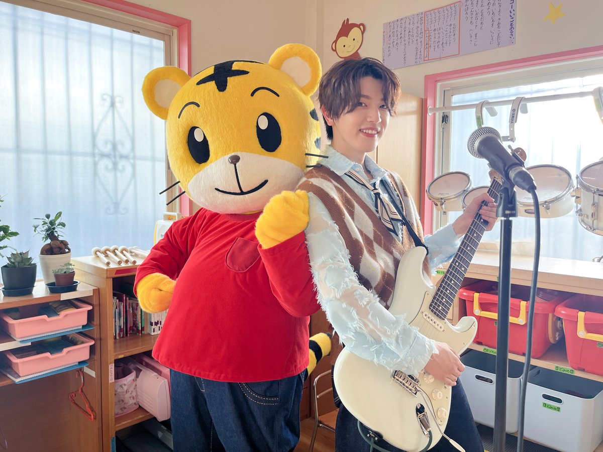 ✨明日の「しまじろうのわお！」は…✨

【ひろむぅと あそぼう】
／
INI 髙塚大夢さんが
しまじろうくんたちとトモダチに⁉️✨
＼
髙塚さんがみんなのために得意のギターを披露🎸🎶
ところが….
エキサイトしすぎて髙塚さんの様子が急変！？