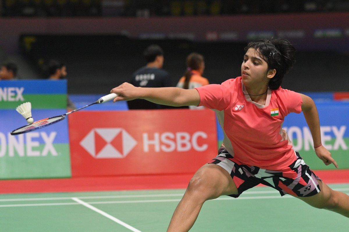 KhelNow's tweet photo. Tanvi Sharma storms into semifinals!! 🇮🇳💥
She defeats Hong Kong's Sin Yan Happy in straight games 21-13, 21-19 to advance to the final four stage of Syed Modi International 2025.
📸 @BAI_Media
#Badminton #SyedModi https://t.co/V4Gx2X1f1o