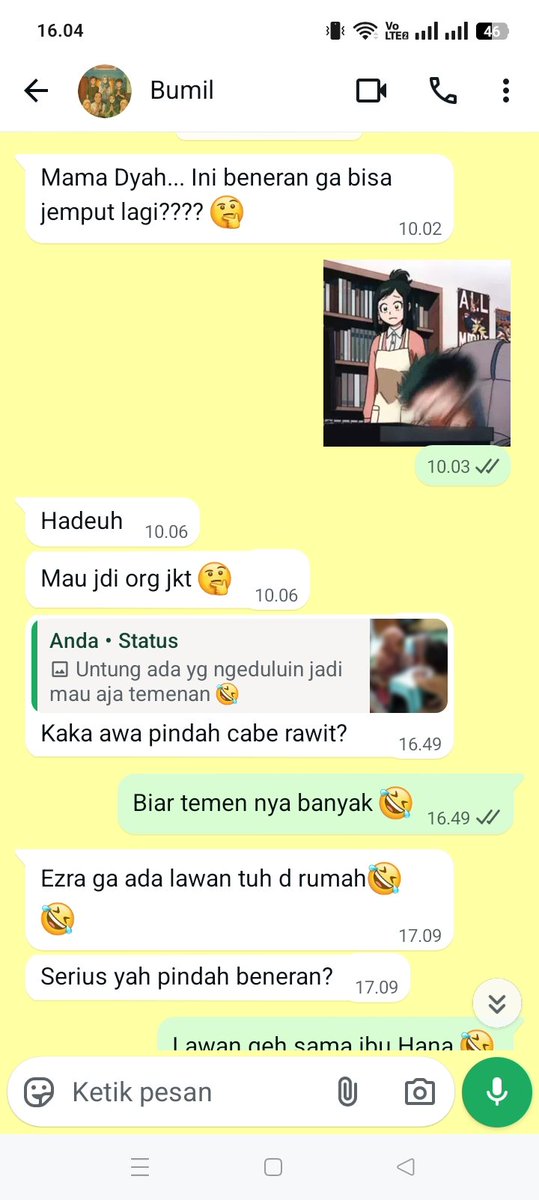 intanm12_'s tweet photo. Mencoba nahan nangis kalo ada yg ngechat tapi ga bisa 😭 sok pura-pura tegar ngechat nya ga pake sedih padahal aslinya mah nangis Bombay 🥹 https://t.co/XON7jMVLxV