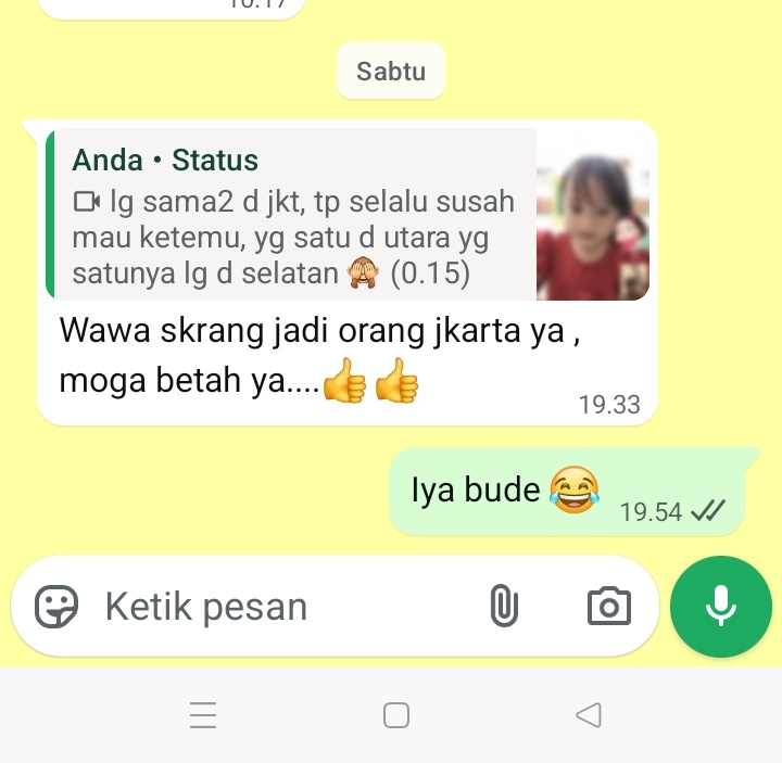 intanm12_'s tweet photo. Mencoba nahan nangis kalo ada yg ngechat tapi ga bisa 😭 sok pura-pura tegar ngechat nya ga pake sedih padahal aslinya mah nangis Bombay 🥹 https://t.co/XON7jMVLxV