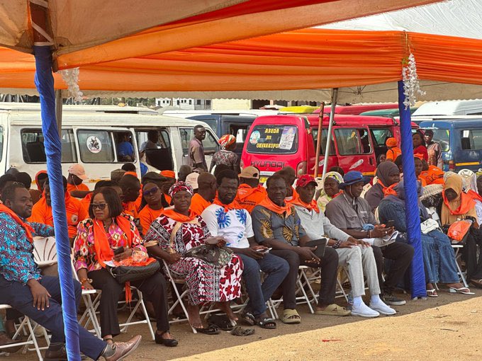 officialmcan's tweet photo. A new partnership with the transport sector was introduced, titled “16 Routes, 16 Stations, 16 Destinations”, which will use Ghana’s public transport network to share information on gender-based violence, digital safety, and reproductive health with commuters across the country. https://t.co/sjGNGOANh2