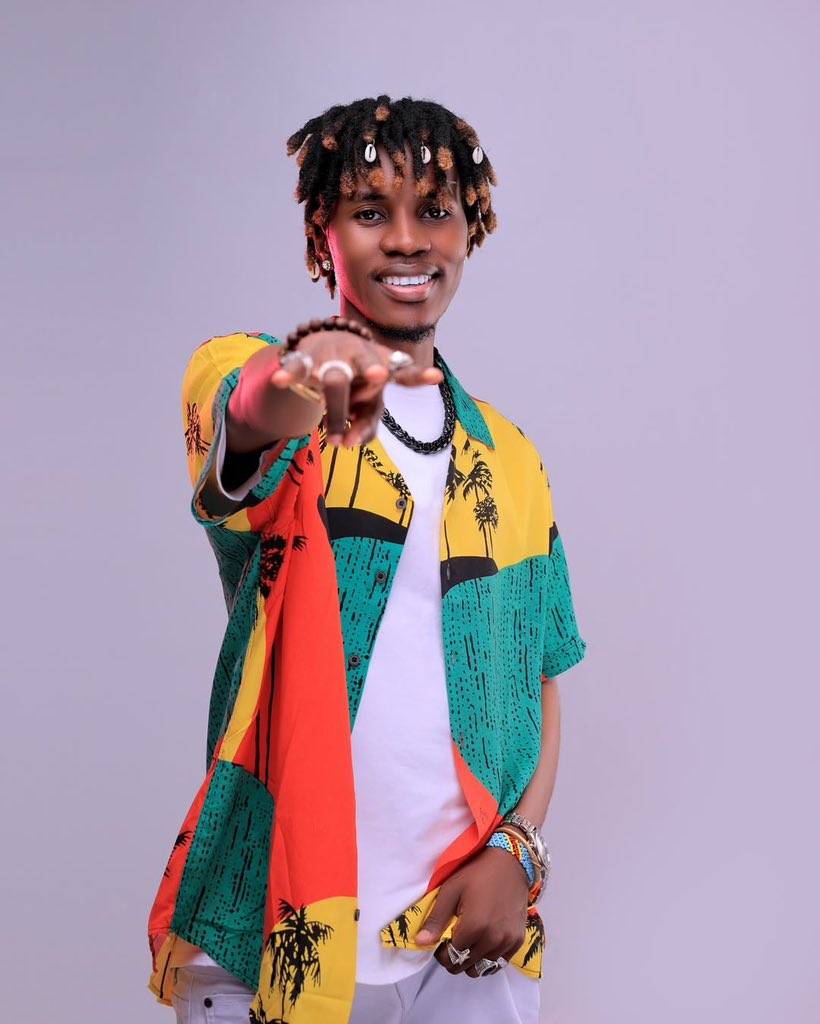 GalaxyTVUg's tweet image. ON AIR: The #GalaxyRequest!

Drop all your song requests via: +256 740 488488.

Livestream via the #GalaxyDigitalApp.