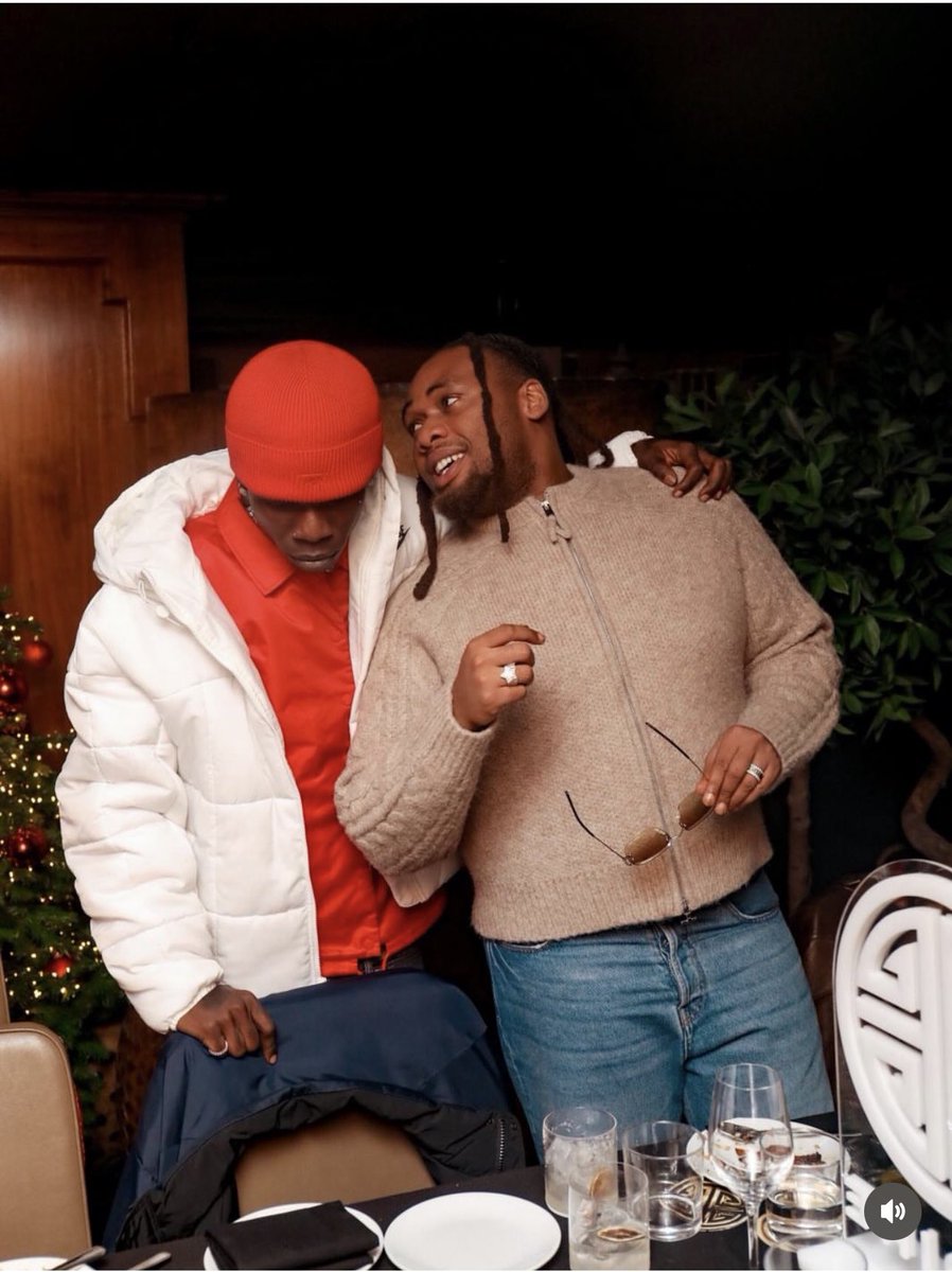 Lesh_ster's tweet image. Seyi vibez x buju 🤍