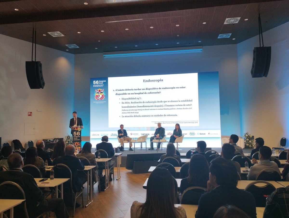 Hablamos sobre estándares de calidad en endoscopia urgente con Claudio Rodríguez Ramos del <a href="/HUPMCadiz/">HospitalPuertadelMar</a>, <a href="/ERedondoCerezo/">Eduardo Redondo Cerezo ن</a> del <a href="/hospital_hvn/">HUVN</a>, @Ana_Bejarano del <a href="/hujuanramon/">HU Juan Ramón Jiménez</a> y Julio Guilarte López-Mañas del Hospital de Baza. 🩺 #56congresoSAPD