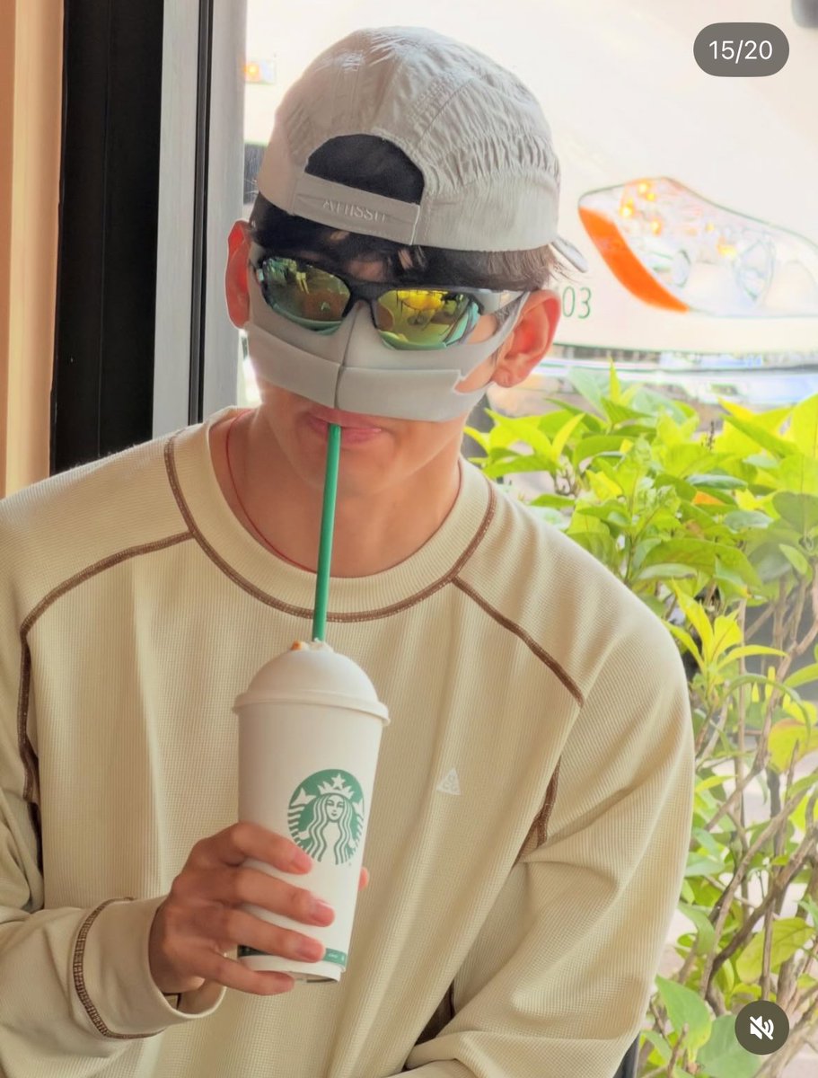 khwaiishh_77's tweet image. Cute n funny #KimTaehyung