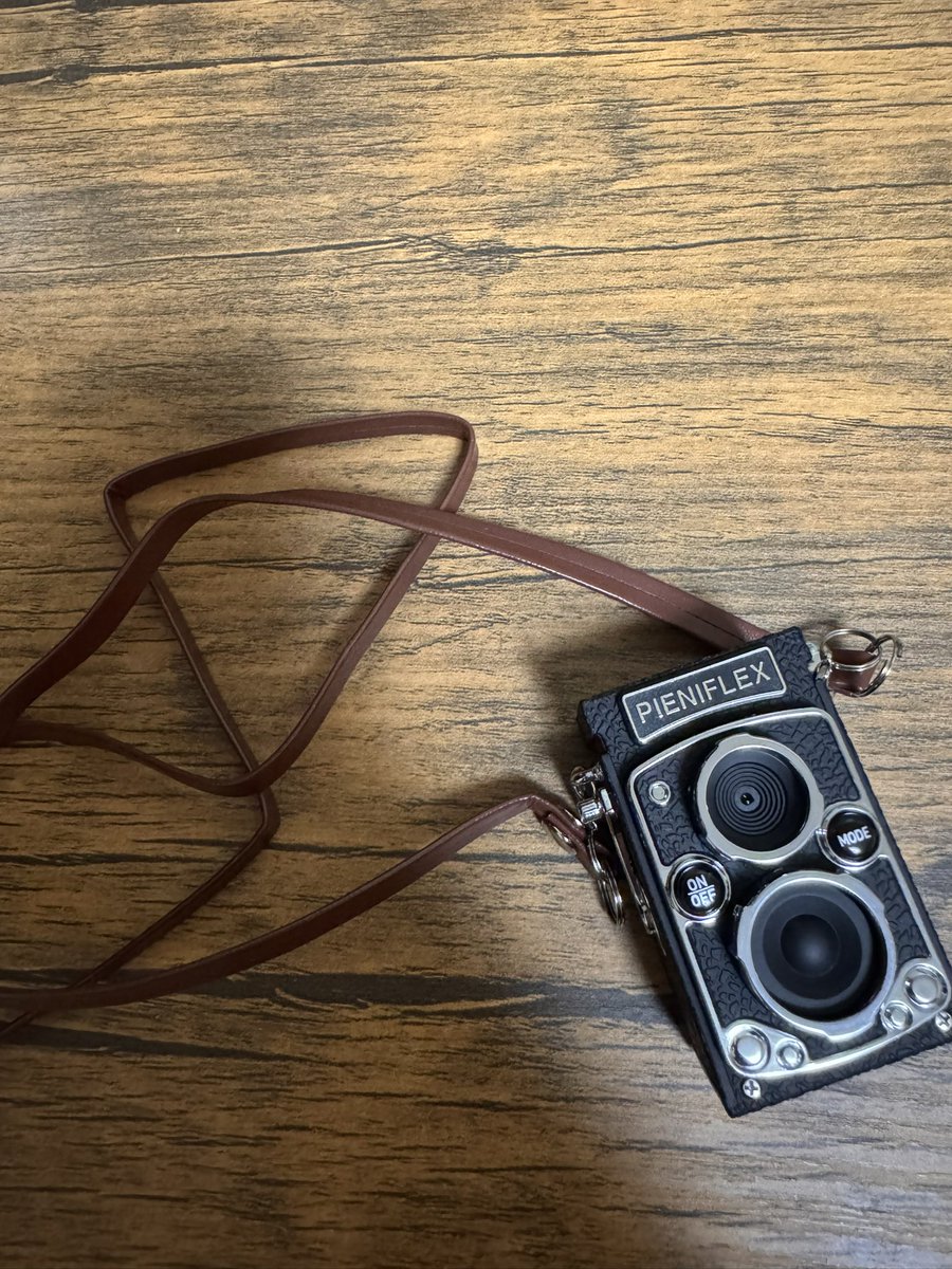 masametal25's tweet image. トイ・カメラを買いました！
新品未使用でメルカリで購入しました！

出品者様が大変言い方で、値引きまでしてくれて迅速な対応で…

とてもいい買い物ができました！！

たくさん写真をとって楽しみたいと思います！！

#トイカメラ
#PIENIFLEX