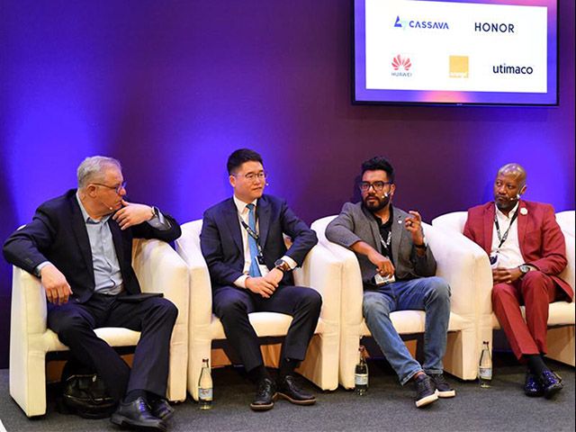 TechSmartZA's tweet image. &quot;The question mark hanging over AI&apos;s predominance and integration into smartphones is whether it will all be available to a select few who can afford the top tier devices&quot; 
The Transformative Power of AI in Smartphones buff.ly/n70KVjQ