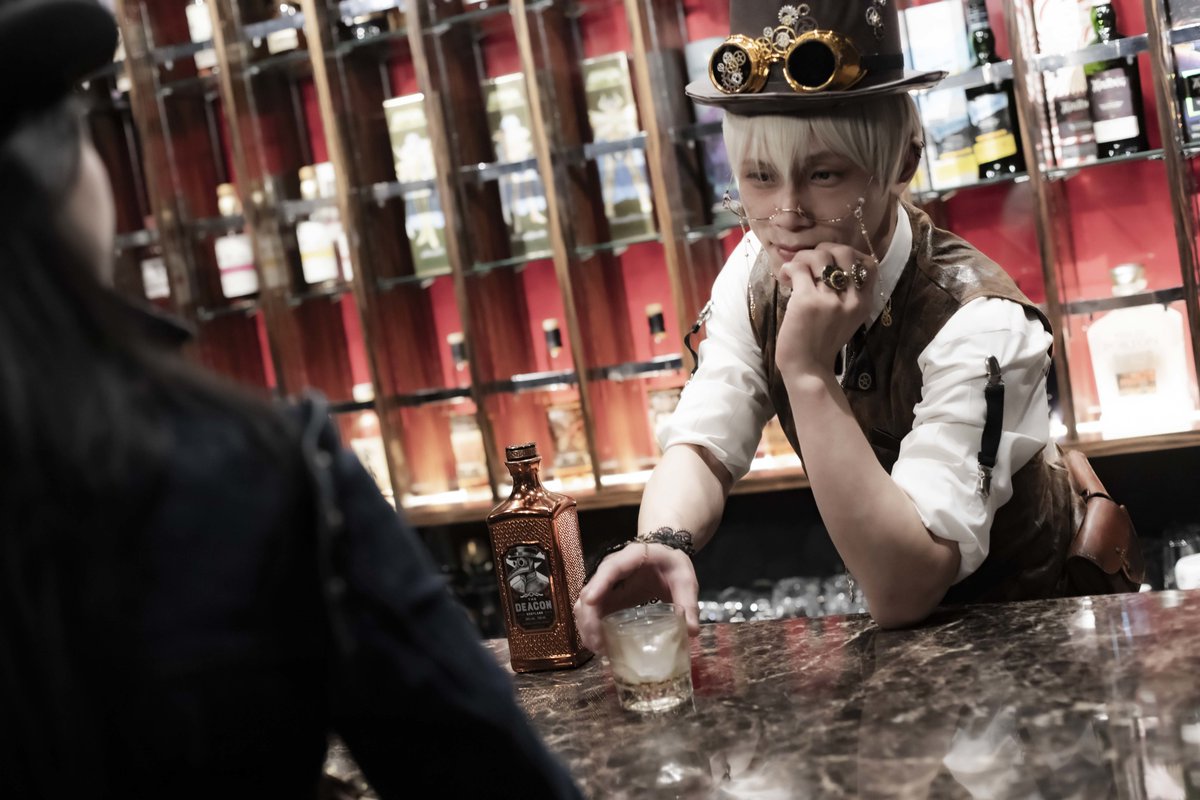 「いい女にはいい酒、ってね」

#deaconwhisky 
#大阪蒸気撮影会  
📸(<a href="/kubottey/">久保田狐庵</a> )