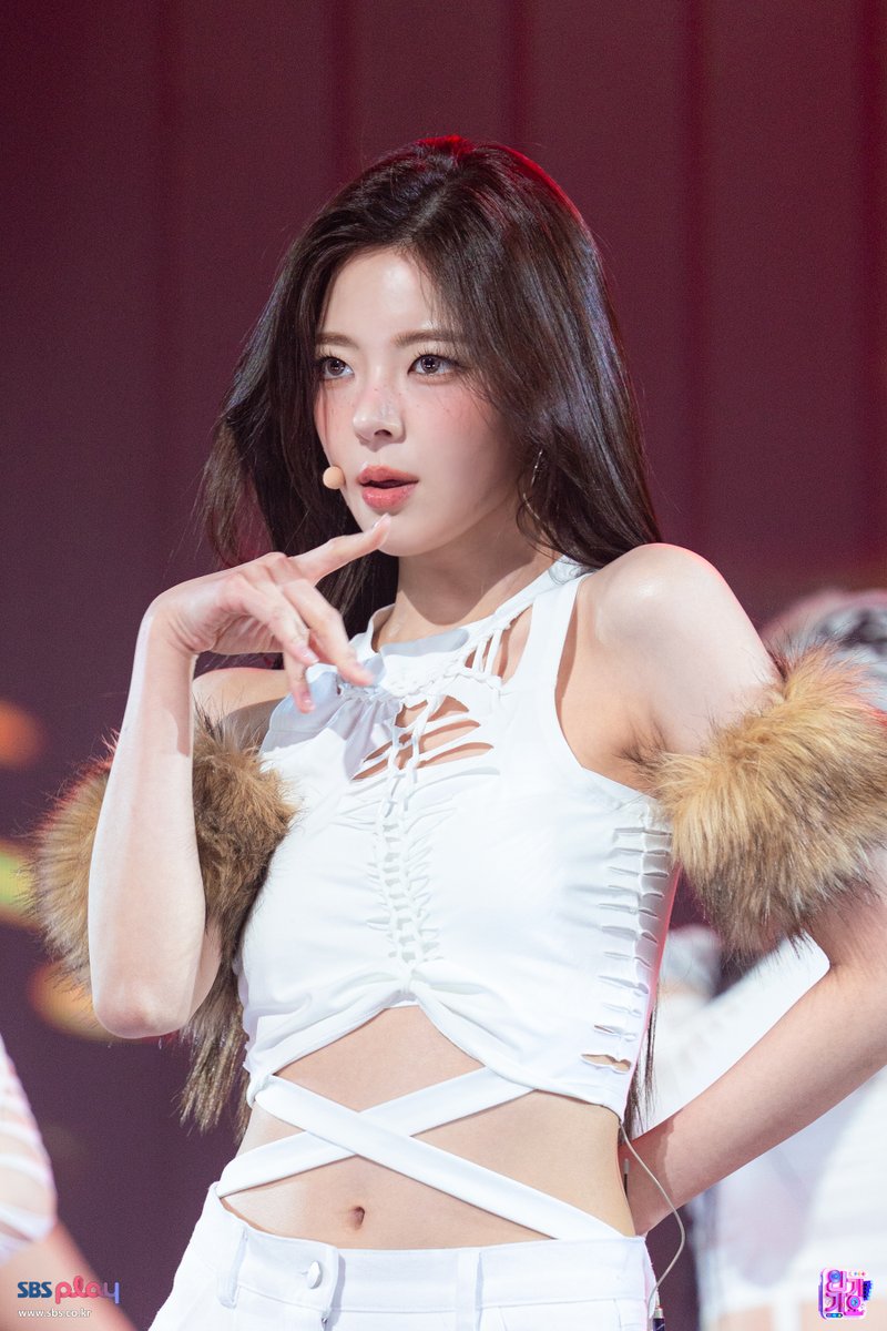 251123 ITZY #LIA #리아 ‘TUNNEL VISION’ stage photos @ SBS Inkigayo