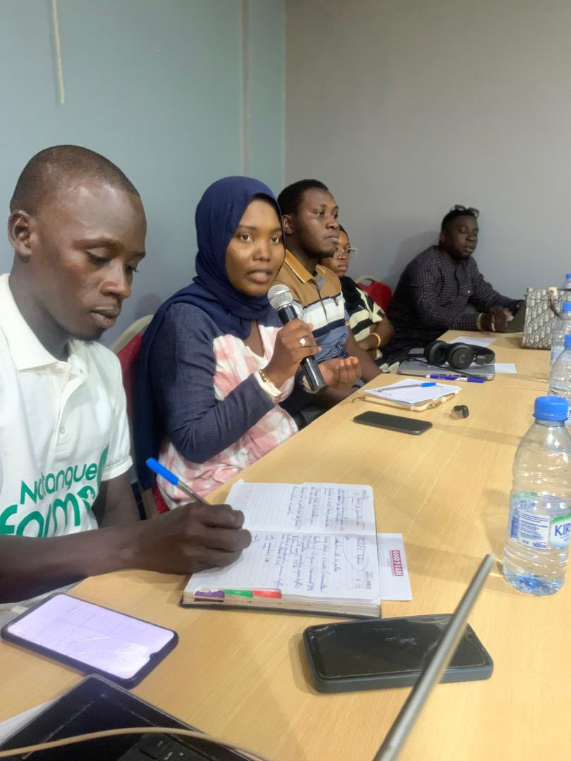 Lahine_Ndao's tweet photo. Ce 25 Novembre, nous avions participé à l'atelier de dialogue Multipartite sur la participation des Jeunes dans les Systèmes Alimentaires Urbains.
A l'hôtel Good Rade
#Natanguefarm #LahineNdao #Agroecologie #ObSAT #ENDA #FAO #Youth #Senegal #Kaffrine #Africa #YouthInAgri #WFF https://t.co/8PskS47OZB