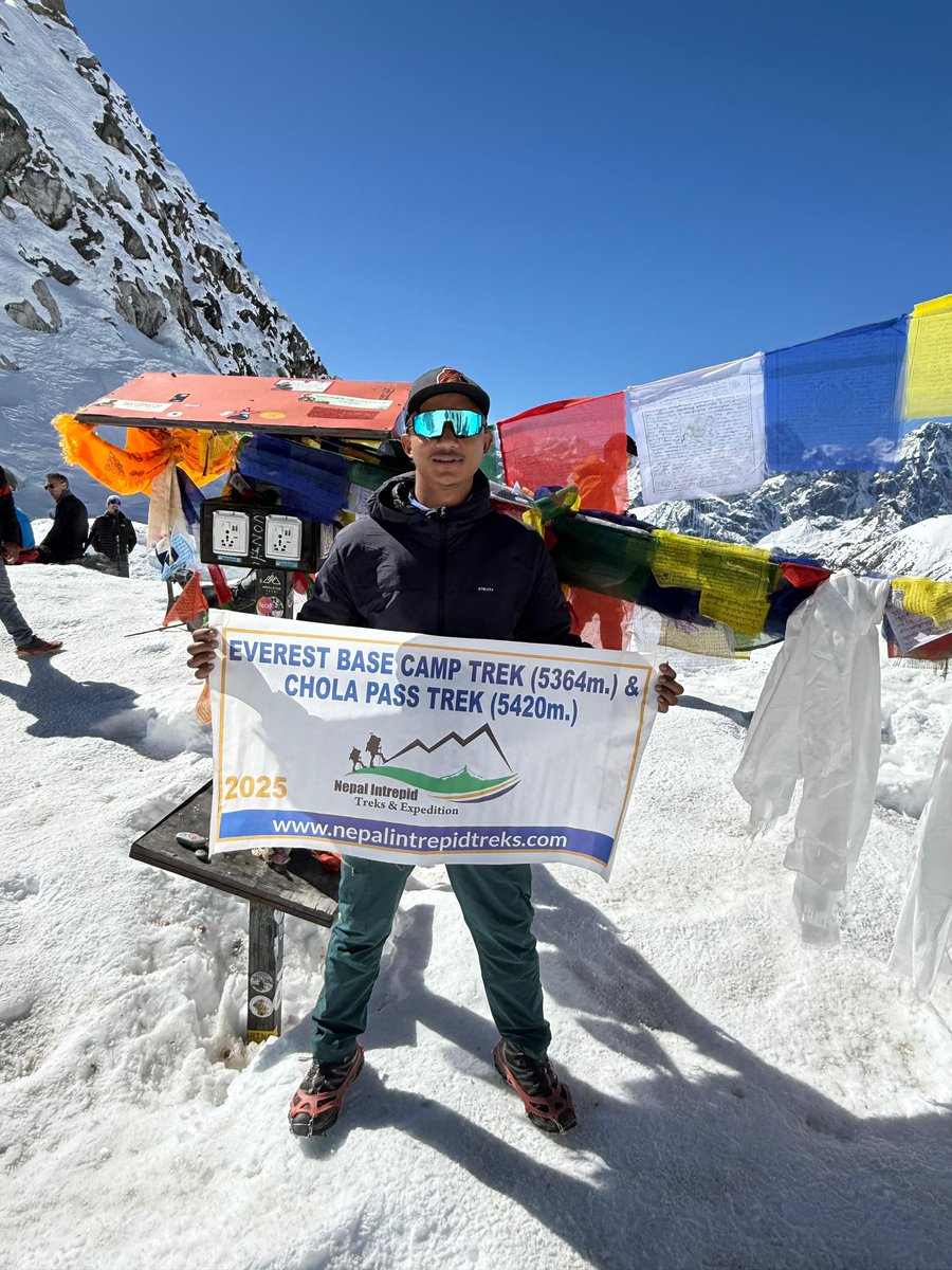 NepalIntrepid's tweet photo. Chola Pass is one of the finest and most scenic mountain passes. The pass offers stunning views of the surrounding peaks, glaciers, and beautiful landscapes. 
https://t.co/xGS8VY55fC
#NepalIntrepidTreks #NepalIntrepid #EBC #EBCTrek #CholaPass https://t.co/MyfUCTFxqD