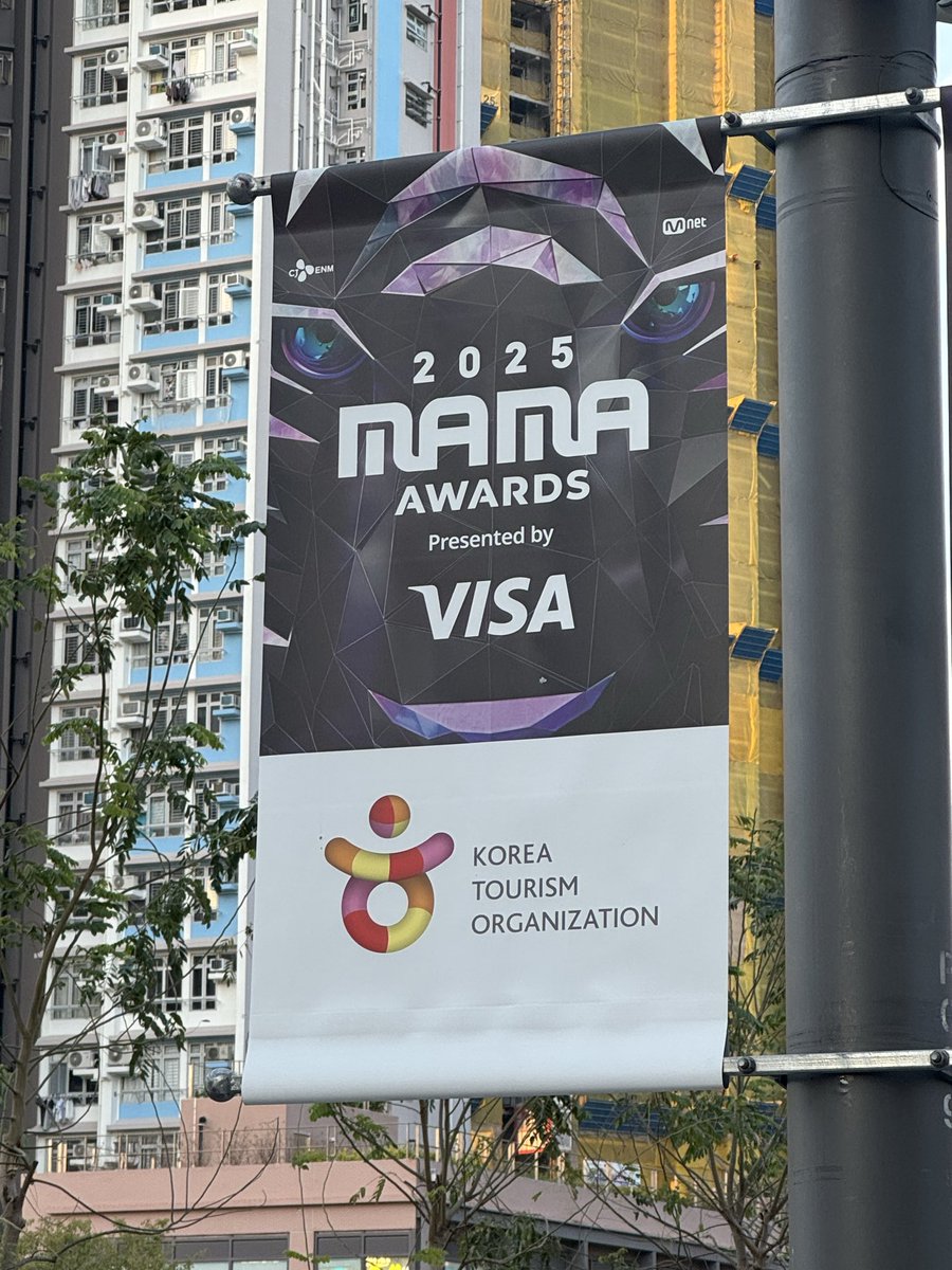 lovesjsnsdsmf's tweet image. 久しぶりの投稿です😊

人生で1度は、来てみたかった『MAMA』についに来ました！

気付けば、私もそれなりの年齢に🥲

今年オープンしたばかりのスタジアムも凄く大きく驚きです🫨

#MAMAAWARDS #MAMA2025 #香港

mnetjp.com/mama/2025/?utm…