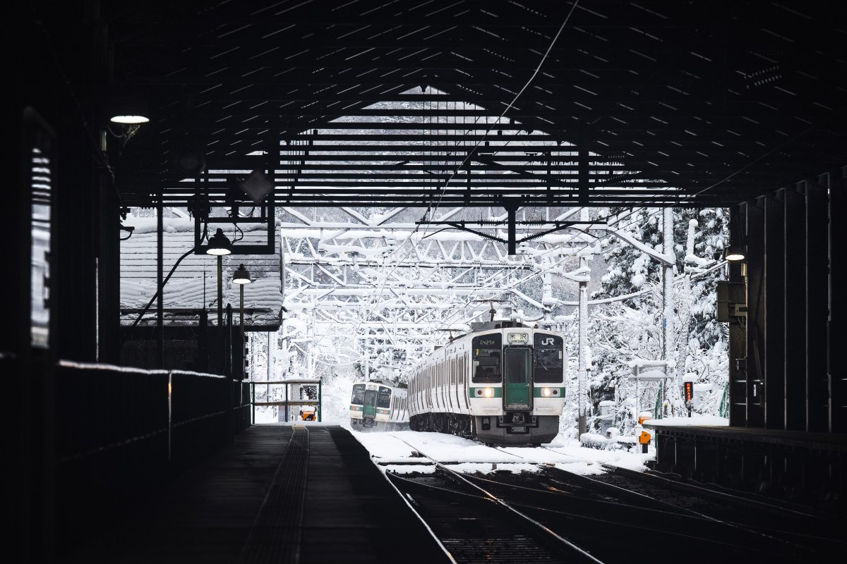 itsukibut's tweet photo. サイト更新しました

山形線719系 雪 板谷駅離合

https://t.co/lesoyqpAiw https://t.co/EvTvRa9ApC