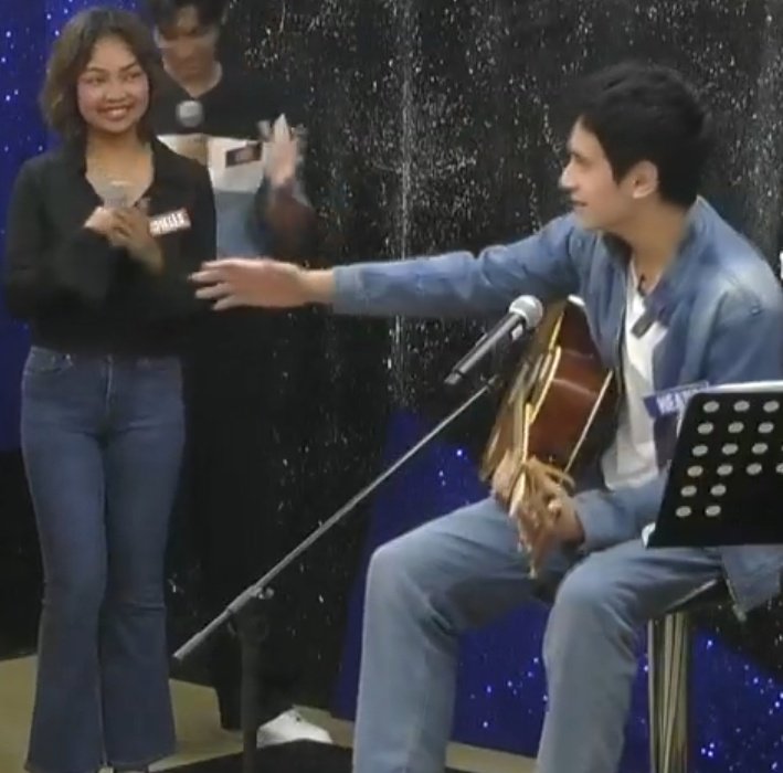 ang mag-ina ko. you can see it, she’s so proud 🥹 

BBS CARMELLE
BBS HEATH
#PBBCollab20Day2LiveShows