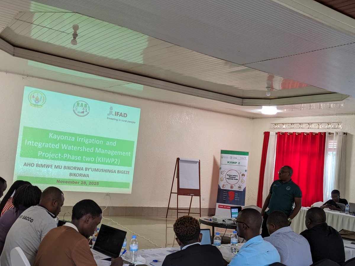 CordaidRwanda's tweet photo. Thru #KIIWP2, we are partnering with Akagera district SACCO, @rim_plc, @GoshenFinance &amp; @Duterimbere_IMF to derisk &amp; grow agrifinancing by providing tools &amp; support so MFIs can navigate risk while putting farmers’ interests first. Lending to farmers can be safer with #KIIWP2. 2/2 https://t.co/6m0j1CMB03
