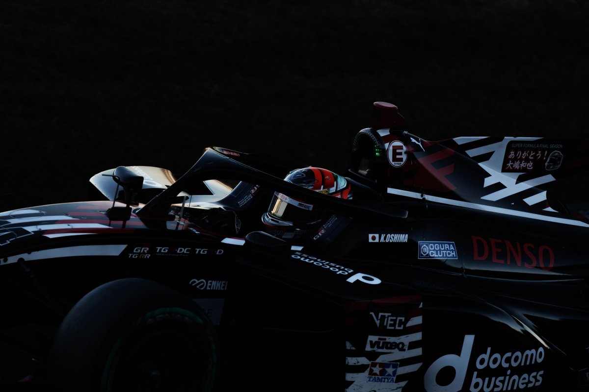 kawashimakouhei's tweet image. 今シーズンでSFを勇退する大嶋選手。グリッドウォークで見た晴れやかな笑顔が印象的でした😊お疲れさまでした🫡

NO.14
docomo business ROOKIE
大嶋和也 選手

#SFormula #ルーキーレーシング