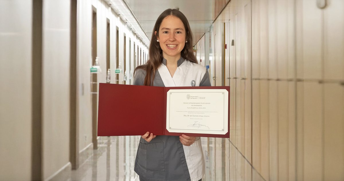 María Iribas, antigua alumna y enfermera con diploma en Cuidados Paliativos, premio extraordinario de Grado en la <a href="/unav/">Universidad de Navarra</a>.