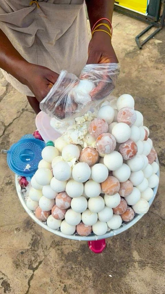 peace_igho's tweet photo. I am tired of pretending. What is this?? https://t.co/vcwEHiMRhH