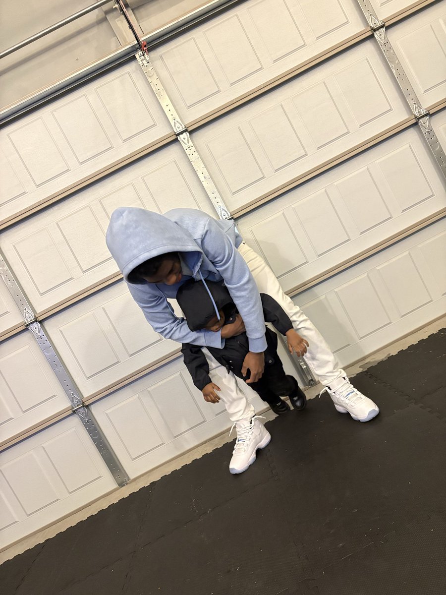 Moneyy_Mitchy's tweet image. happy turkey day 🦃
#4myboys🌎 #babyboy2 #loading