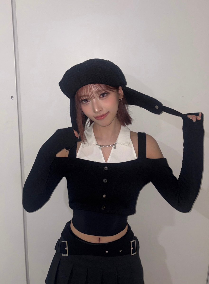 RESCENEPLUSCHAT's tweet image. 📸 | 251128
 
#MAY Pink lenses Show Champion day💗😍
 
#RESCENE #리센느 @RESCENEofficial