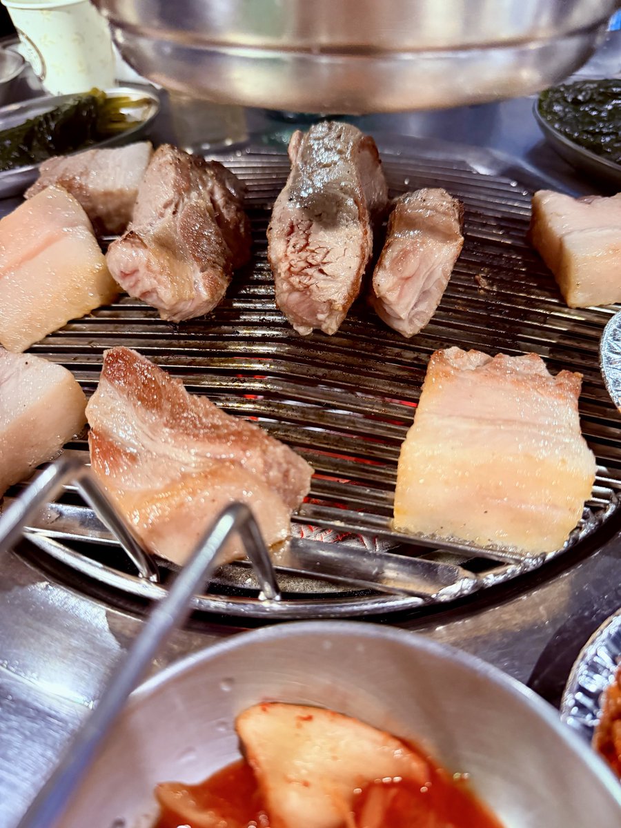 韓国きた
ねるちゃん (<a href="/x_cast_x/">CHANNEL</a>)とご飯