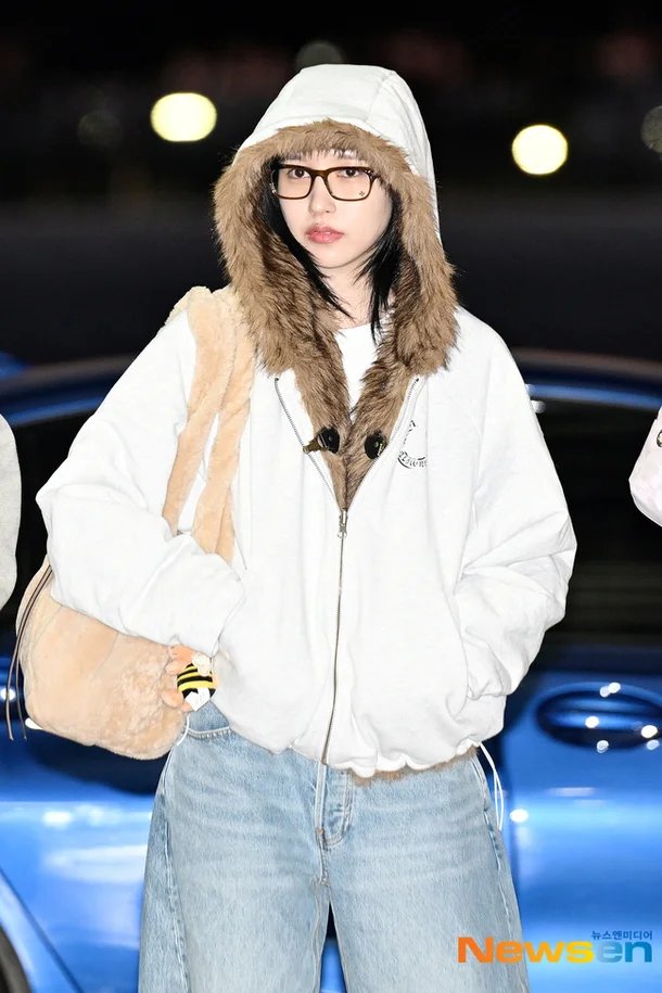 251128 MINA at ICN Airport heading to Japan for their 'ENEMY