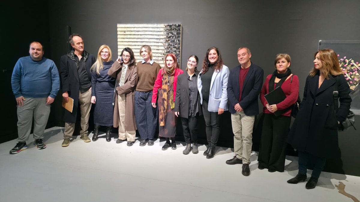 ‘Esbozo de la espora’, de Paula Ciani, gana el certamen Creamurcia ‘Edición Murcia 1200’ en la categoría de Artes Visuales.

El jurado también ha otorgado dos accésits a ‘Vereda’, de Judit Mínguez y ‘Donde hubo fuego, palabras quedan’, de Virginia Pérez.

centromedios.murcia.es/PUBLICO/NotaPr…