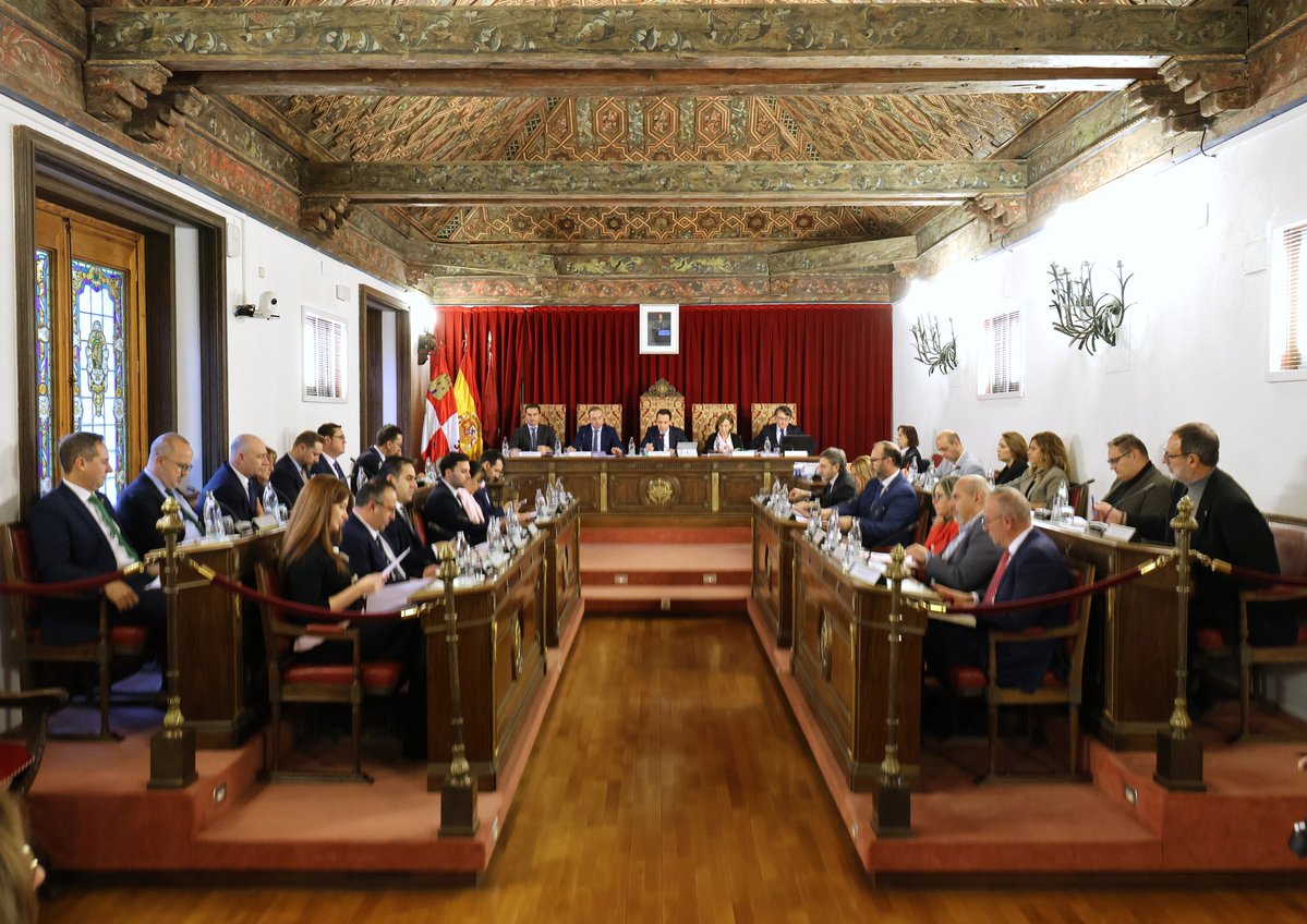 El portavoz <a href="/FFerreira_Dip/">Francisco Ferreira</a> defiende en el Pleno las enmiendas presentadas a los presupuestos de la Diputación para 2026.