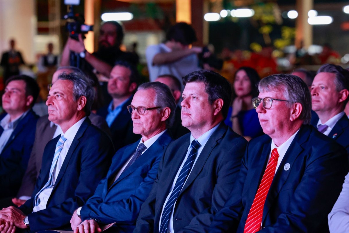 MIC_PY's tweet image. #MIC | Cartones Yaguareté anuncia importante reinversión en Paraguay

Leé más en:🔗goo.su/U1wClzD

#MICGenerandoOportunidades