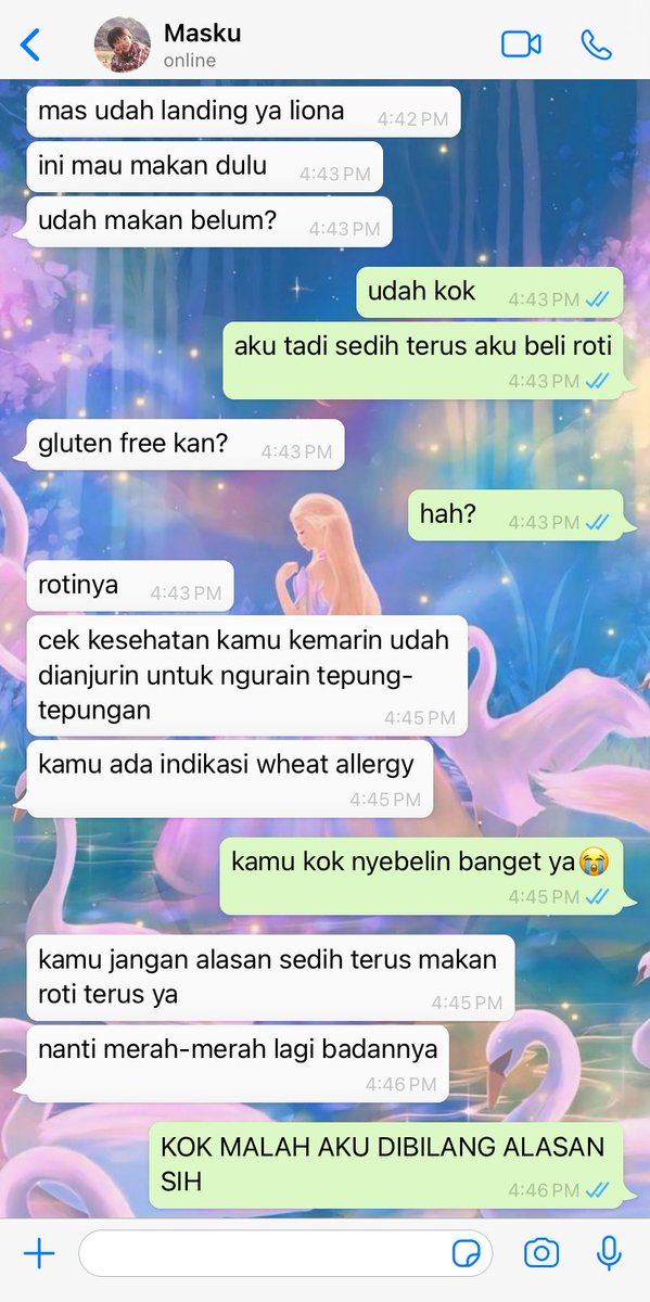 aeri_aaa's tweet photo. aku tadi sedih jadi aku beli roti : pejantan version https://t.co/nr1F2jHRaB