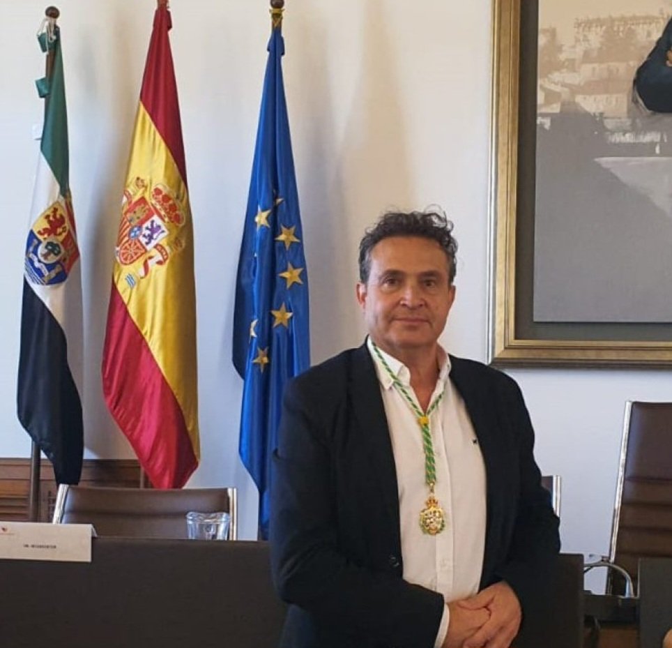 Miguel Ángel Julián será el candidato de <a href="/CsExtremadura/">CS Extremadura</a> <a href="/CiudadanosCs/">Ciudadanos 🇪🇸🇪🇺</a> a la Junta de Extremadura por la provincia de Cáceres el próximo 21 de diciembre. Vota cambio!!!..👤🏛📊🗳🟠