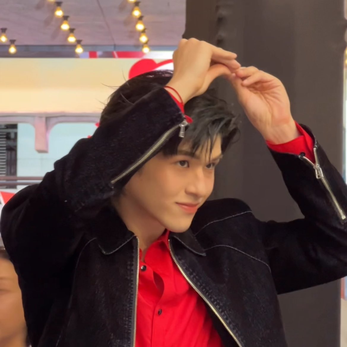 padderja's tweet image. พี่หมวดสมเปาเสิร์ฟหมดค้าบ ติดโบว์ด้วย🐶🎀

#EveryMealforEveryVictory
#skywongravee