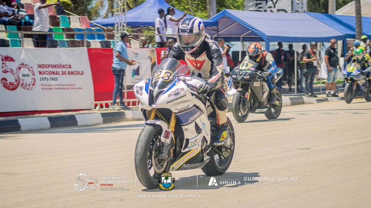 CCCCLTDofficial's tweet image. 🏍️ #CHEC-built Sumbe Municipal Road hosts Angola&apos;s National Auto/Motorcycle Championship! The high-quality track ensured event success &amp;amp; competitor safety, boosting local sports culture. Praised for professionalism &amp;amp; social responsibility. 🚗