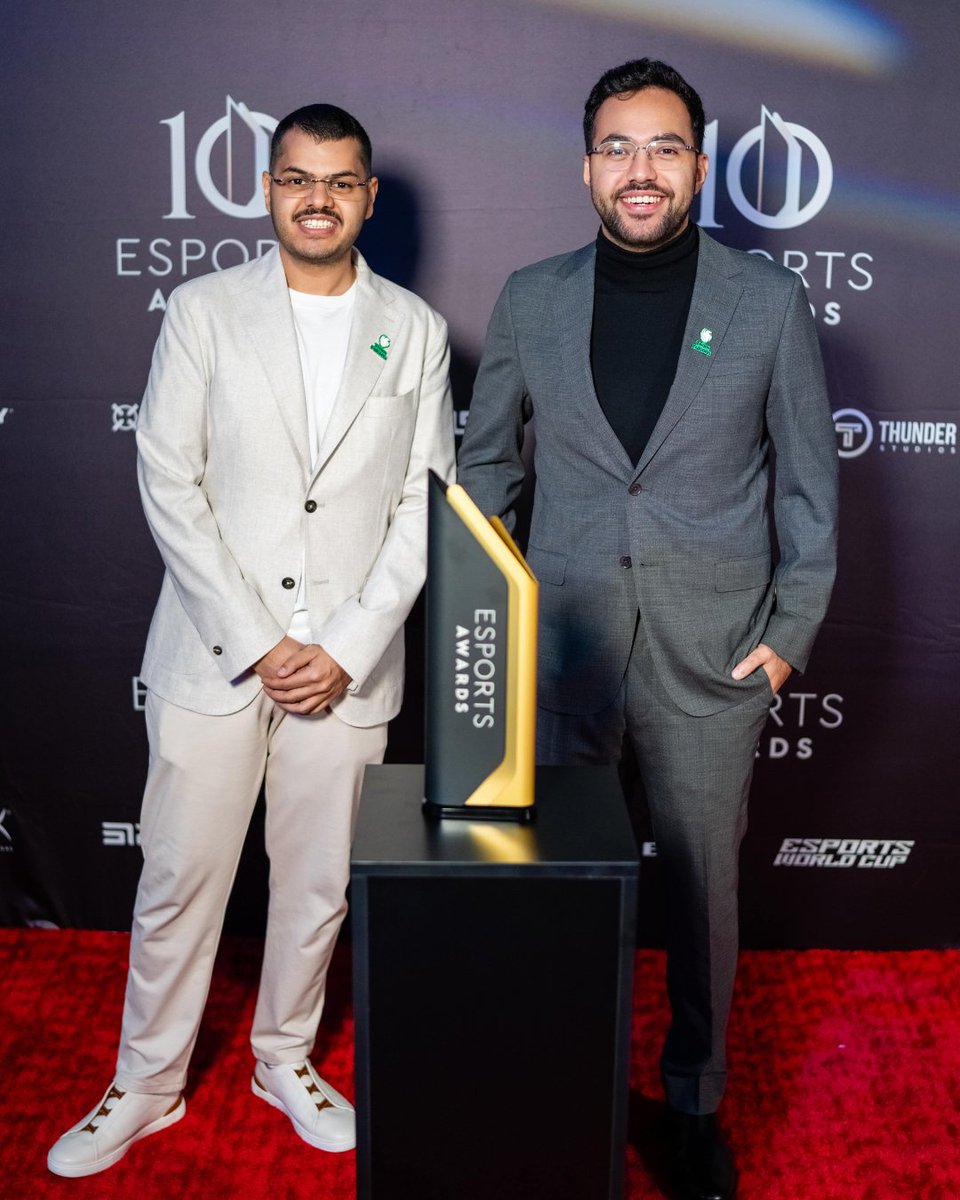esportsawards's tweet image. The Esports Awards 2025 red carpet!

@Msdossary7 @TeamFalconsGG
@CallMeTasteless and @Artosis
