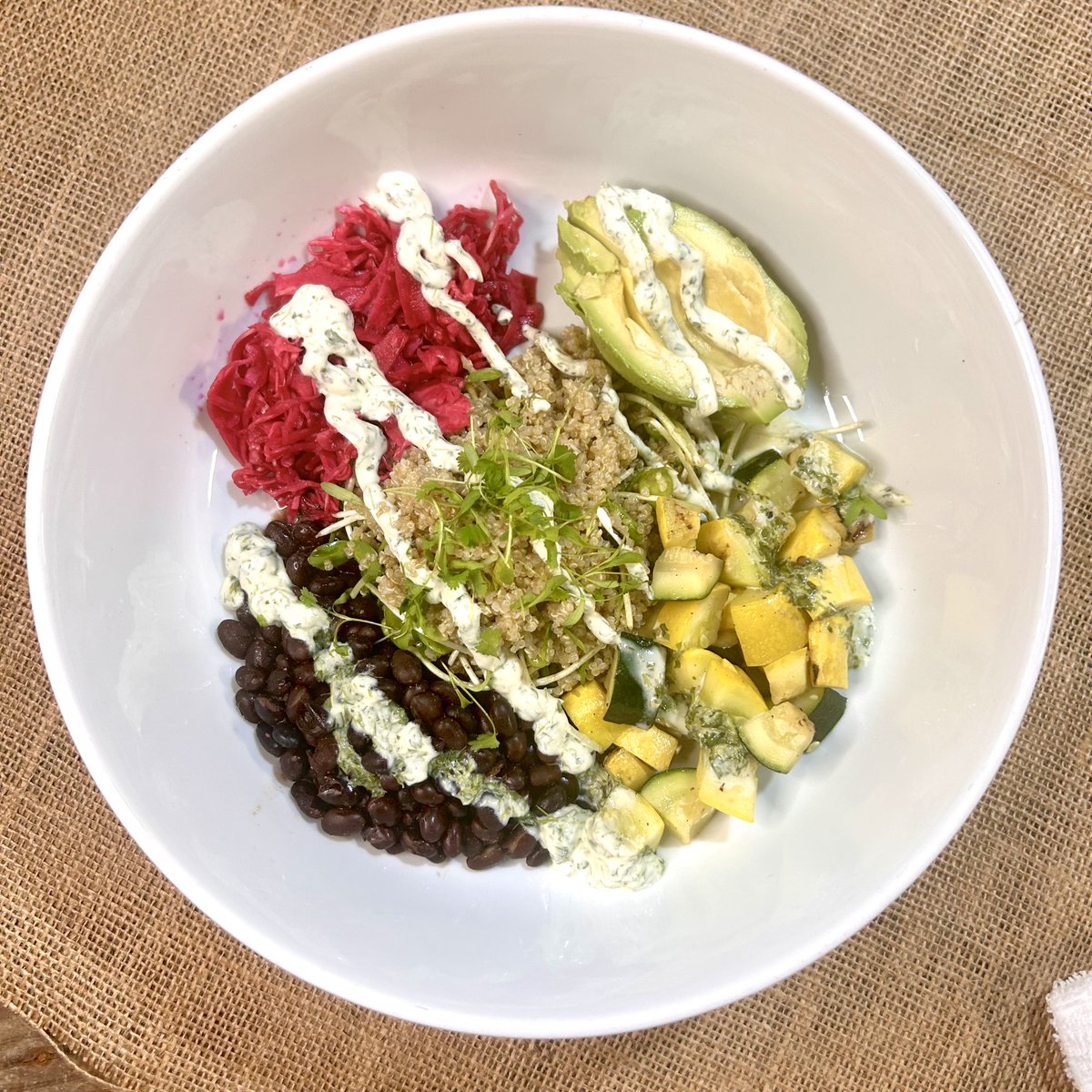 PoconoOrganics's tweet image. Our cafe is open to serve lunch 10am today
Come by tomorrow 8am for an awesome breakfast &amp;amp; enjoy our Christmas Village vendors 😀🥞🎁
👉 Crispy Cauliflower 
👉 Quinoa Bowl
👉 Smoked Mushroom
🔗 poconoorganics.com/menu
#PoconoOrganicsCafe #PoconoPlaces #PoconoMountains