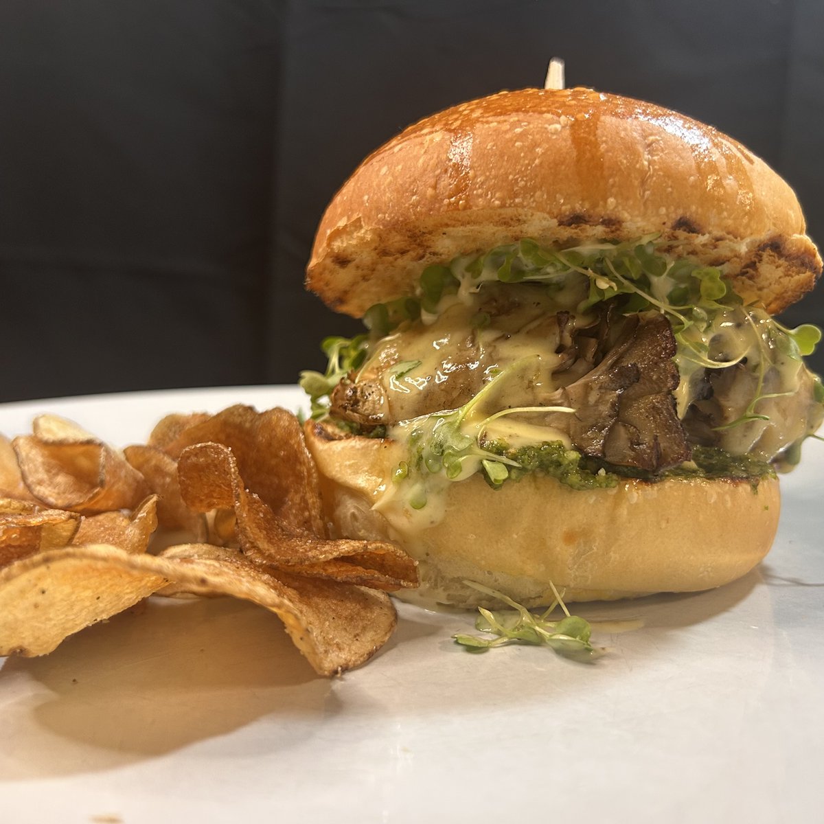 PoconoOrganics's tweet image. Our cafe is open to serve lunch 10am today
Come by tomorrow 8am for an awesome breakfast &amp;amp; enjoy our Christmas Village vendors 😀🥞🎁
👉 Crispy Cauliflower 
👉 Quinoa Bowl
👉 Smoked Mushroom
🔗 poconoorganics.com/menu
#PoconoOrganicsCafe #PoconoPlaces #PoconoMountains