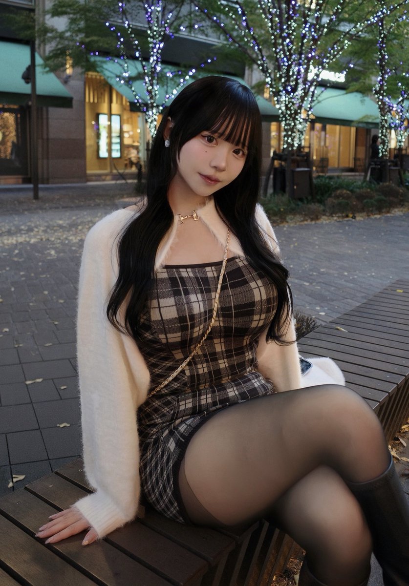 ❤︎リリちゃん❤︎ページです•*¨*•.¸¸☆ どちらが好きですか？🤍