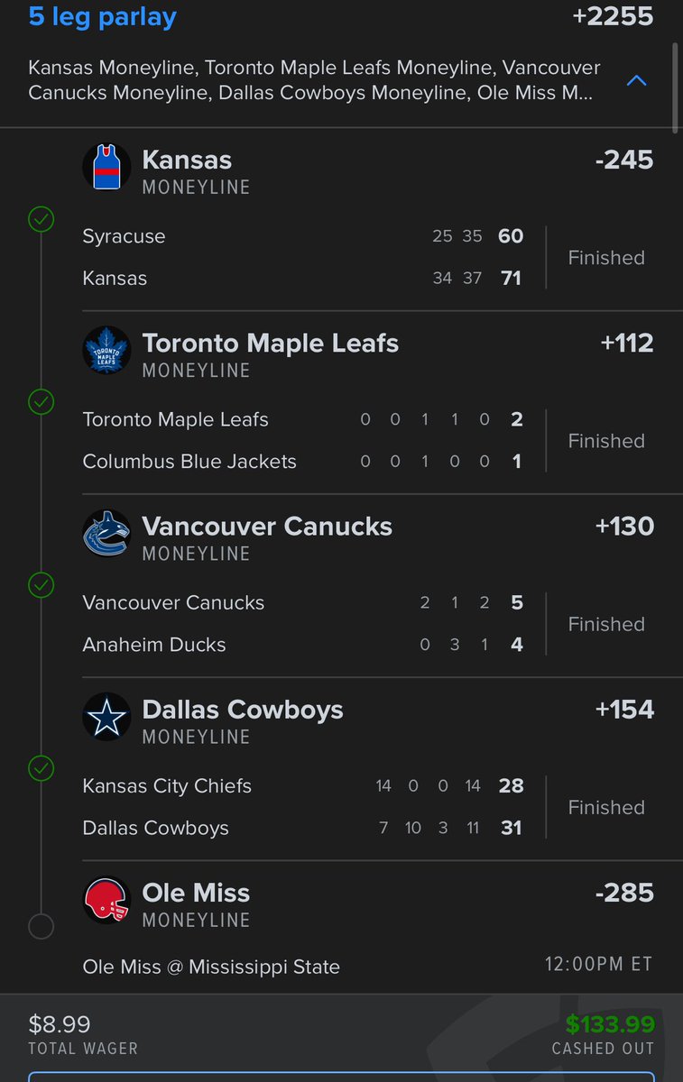 WeGettingPaid's tweet image. #SGMoneyline
@DonnieRightSide @TheKevinWalsh 
@HvlfwaycrooK @PencilleJordan 
take it and run.. 💵💰💸