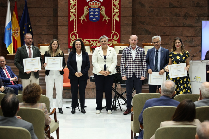 Nuestro Colegio ha sido reconocido con el Premio de Excelencia a la Transparencia Digital en Canarias.

🏆 Gracias <a href="/ComisionadoTC/">Transparencia Canarias</a> por este reconocimiento, que nos motiva a seguir trabajando con compromiso, rigor y responsabilidad.