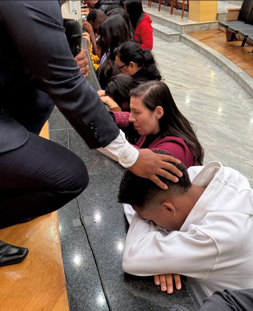 DebsSZN's tweet image. Estevão went to church to renew his blessings. It’s so over for everyone. 

Just start praying for Arsenal. 😂😂😂