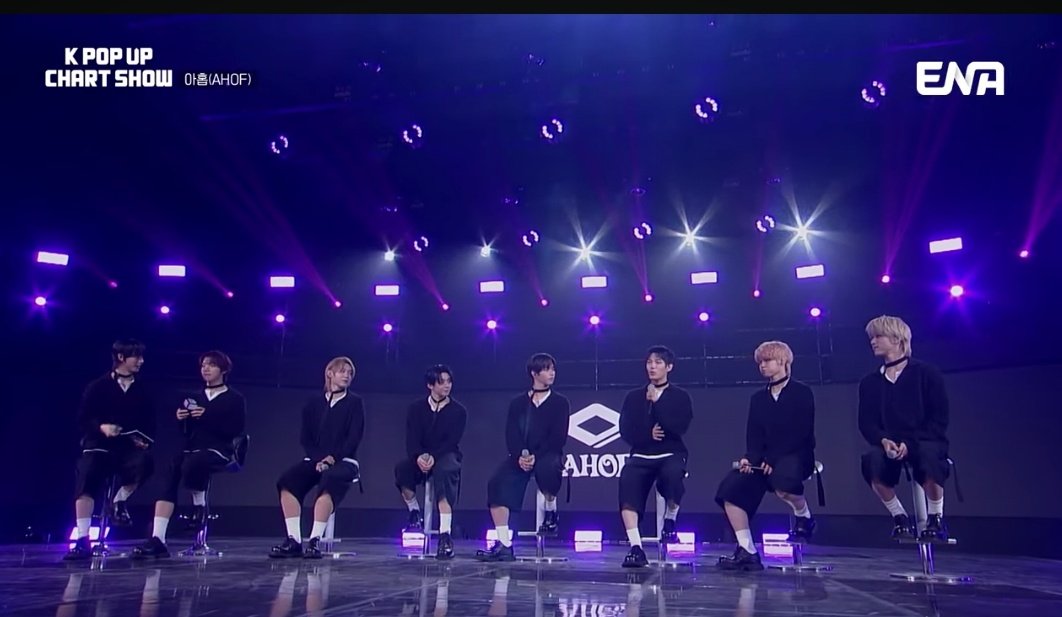 HanChihUniverse's tweet image. MY NINE 🩵🩵

AHOF PINOCCHIO ENA STAGE 
WOOWOONGZ TAKES OVER ENA 
#PinocchioOnENA 
#아홉_ENA케이팝업차트쇼